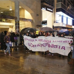 Casi quinientas coruñesas tienen que vivir protegidas por la policía por casos de violencia machista