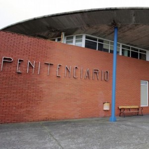 Absuelven a un preso cogido con hachís encima tras alegar: «Si lo dejo en la celda, me lo roban»